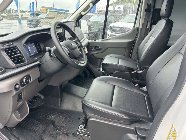 New 2026 Oxford White Ford Base image 13