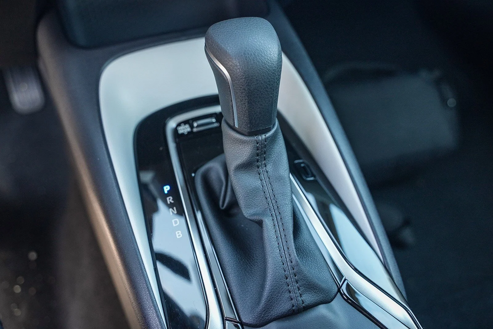 2025 Toyota Corolla SE - Photo 18
