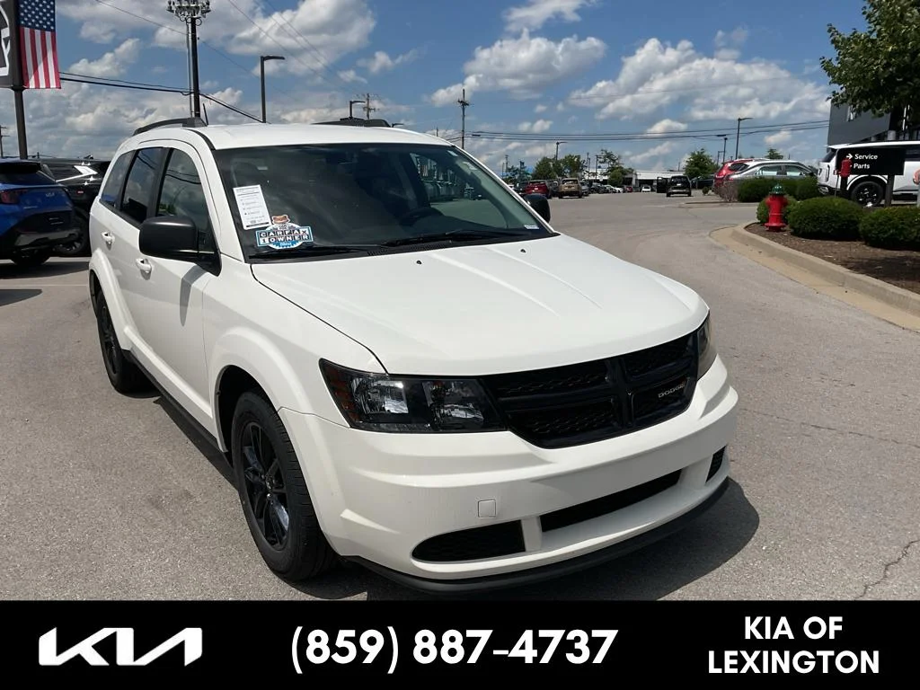 Used 2020 Vice White Dodge SE Value image 1