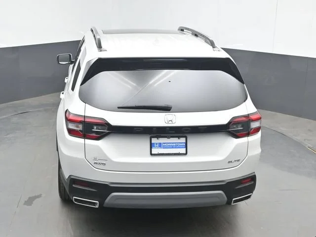 Used 2025 Platinum White Pearl Honda AWD Elite image 103