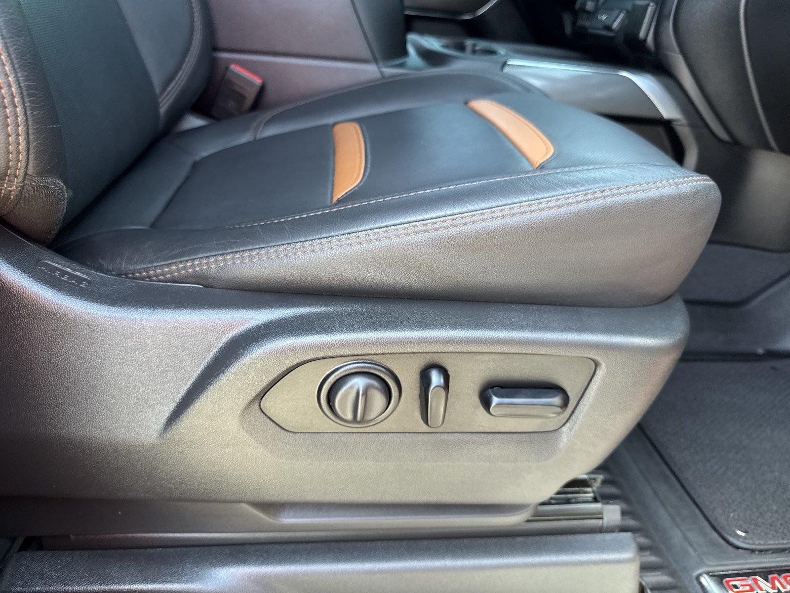 Used 2022 CAYENNE RED TINTCOAT GMC AT4 image 37