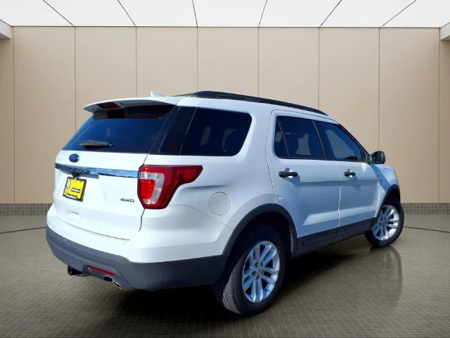 Used 2016 White Ford Base image 6