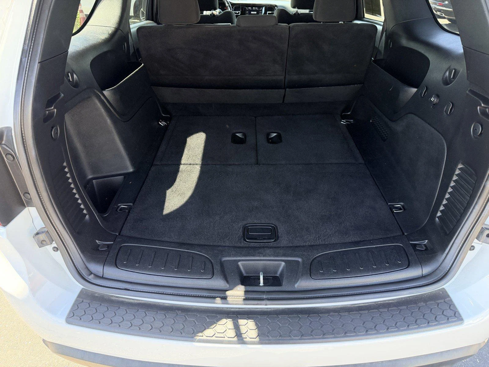 Used 2023 White Knuckle Cle Dodge SXT image 12