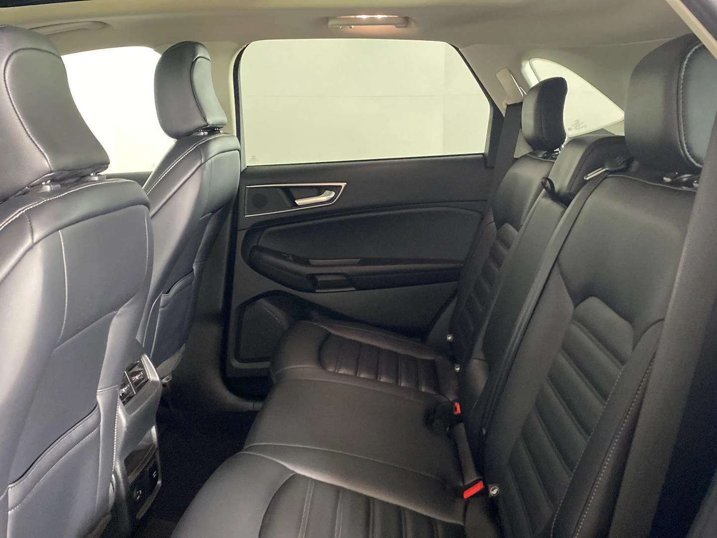 Used 2022 Blue Metallic Ford SEL image 17