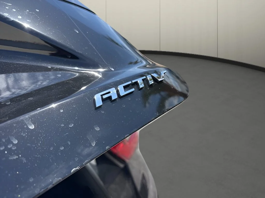 New 2026 Mosaic Black Metallic Chevrolet ACTIV image 31