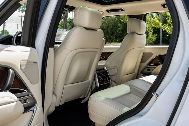 Used 2025 White Land Rover SE image 42