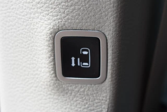Used 2024 Silver Chrysler Touring L image 16
