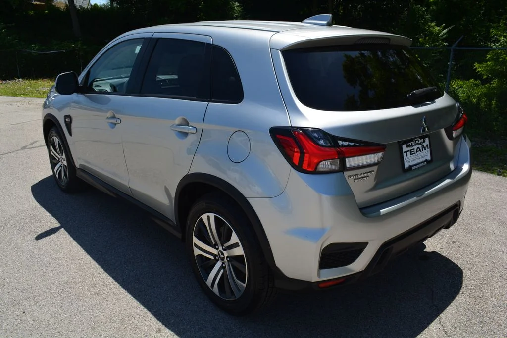Used 2024 Silver Mitsubishi 2.0 ES image 7