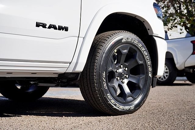 New 2026 Bright White Clear-Coat Exterior Paint RAM Big Horn Night Edition image 9