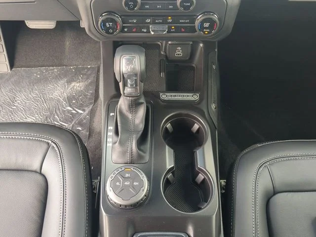 New 2026 Avalanche Gray Ford Outer Banks® image 19