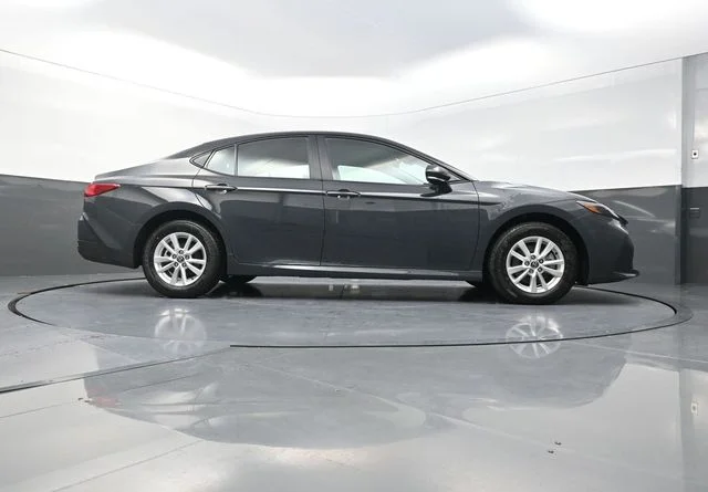 Used 2026  Toyota LE image 38