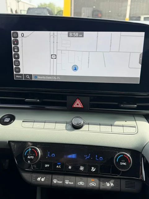 Used 2025 White Hyundai Limited image 5