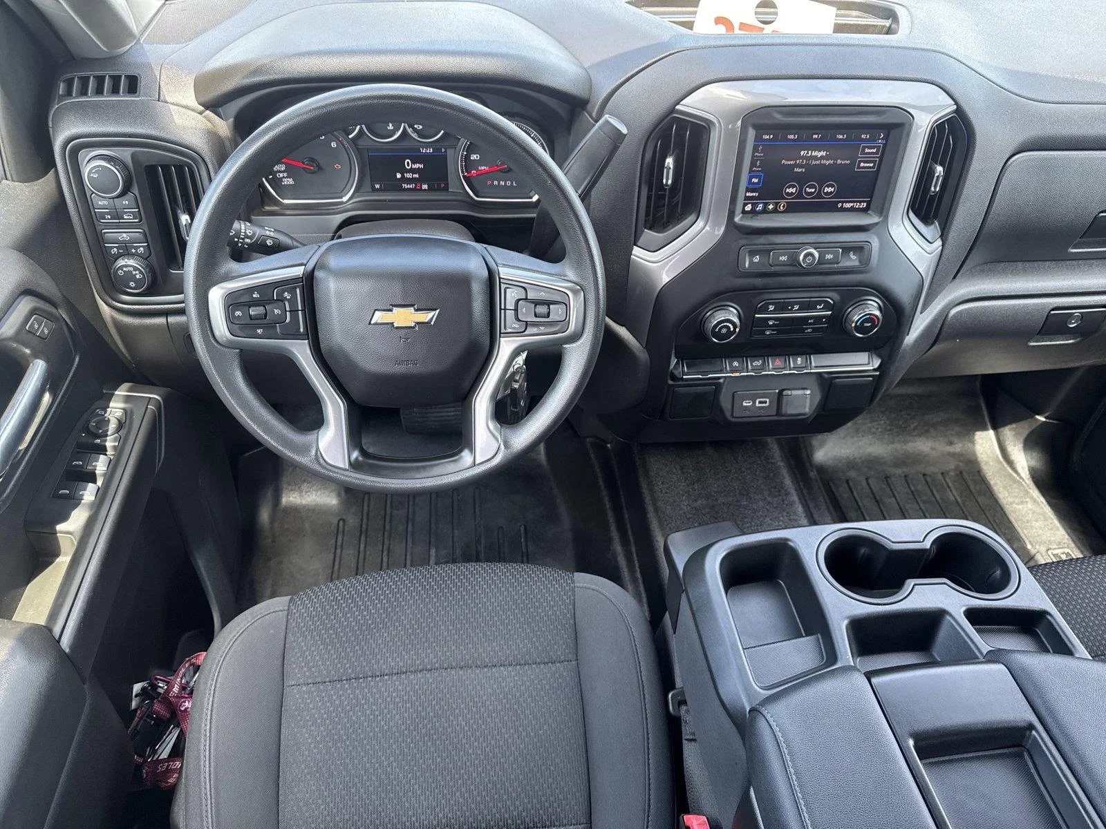 Used 2022 SILVER ICE METALLIC Chevrolet Custom image 14