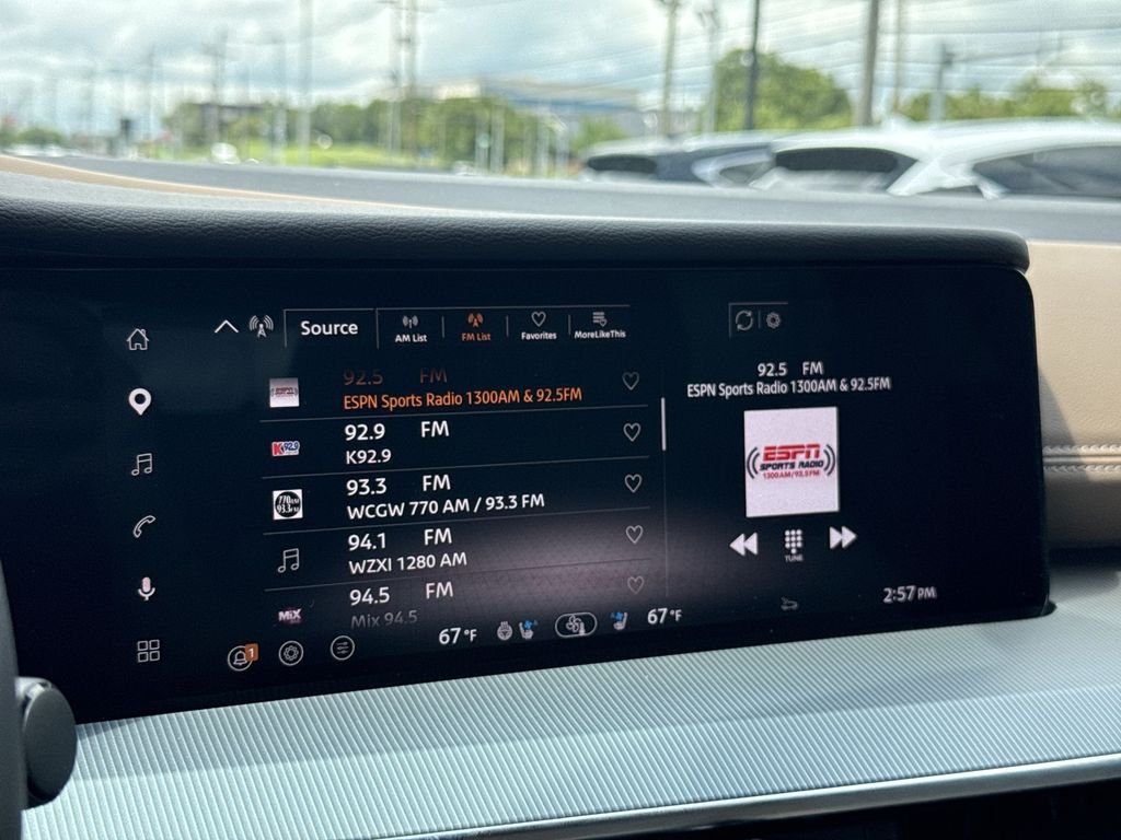 Used 2025 White Nissan Platinum image 16