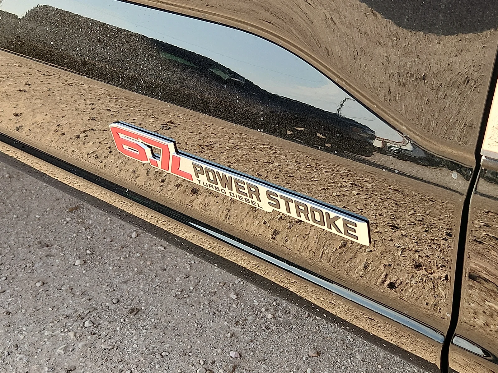 New 2027 Agate Black Metallic Ford XLT image 11