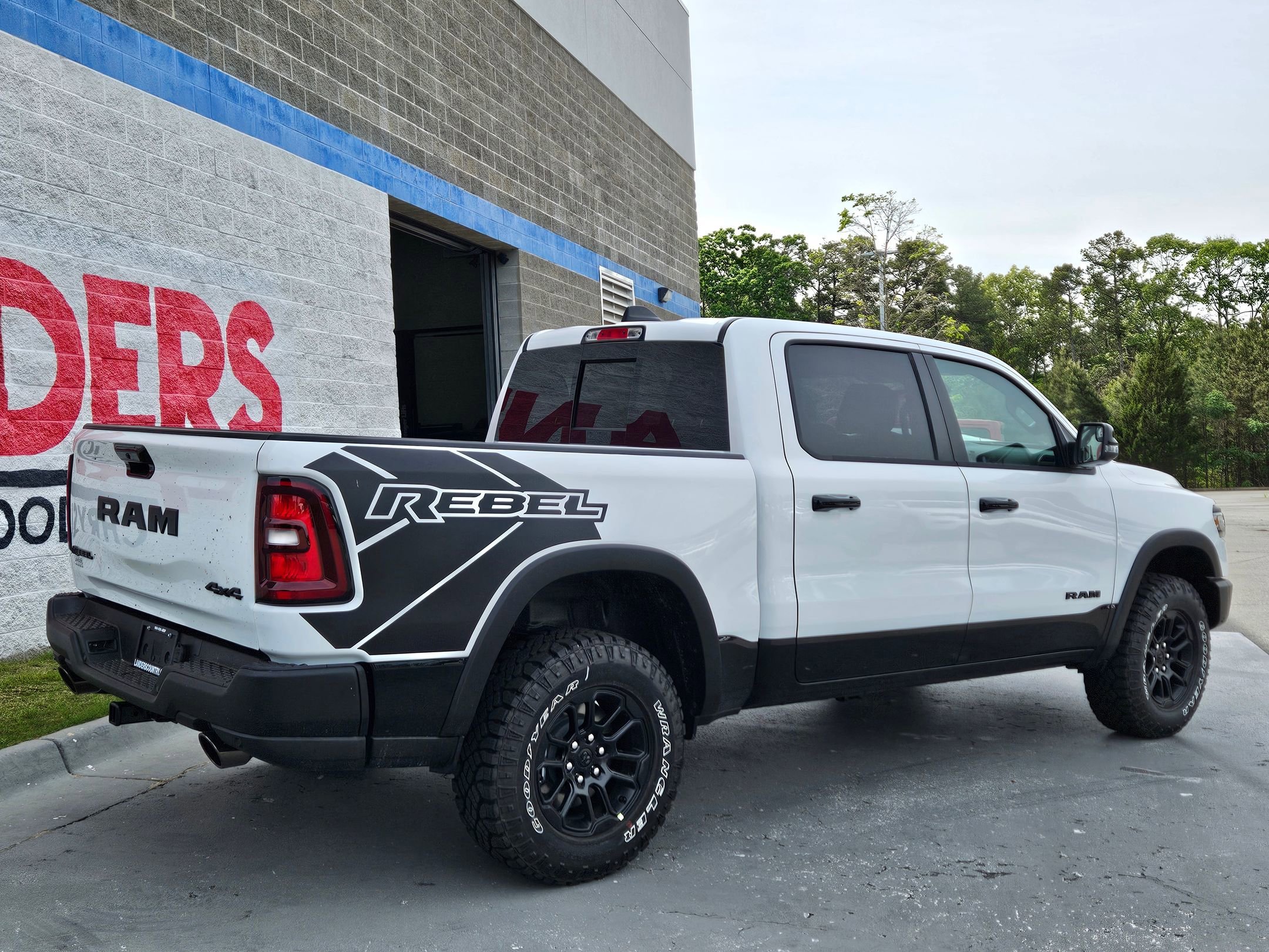 New 2026 Bright White Clear-Coat Exterior Paint RAM Rebel image 7