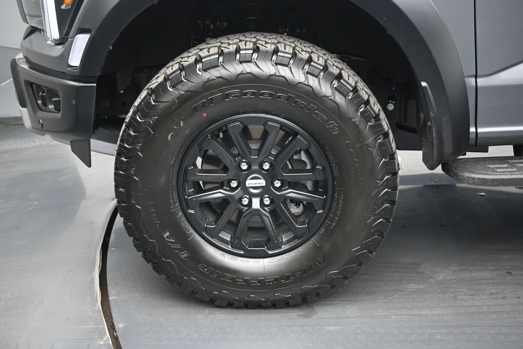 New 2026 Carbonized Gray Metallic Ford Raptor image 24