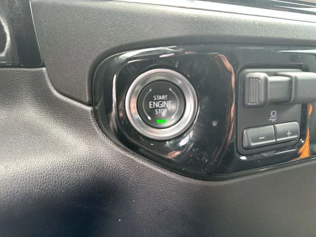 Used 2025 White Chevrolet LT image 20