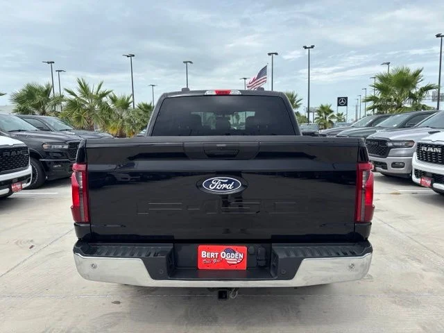 Used 2025 Black Ford XLT image 5