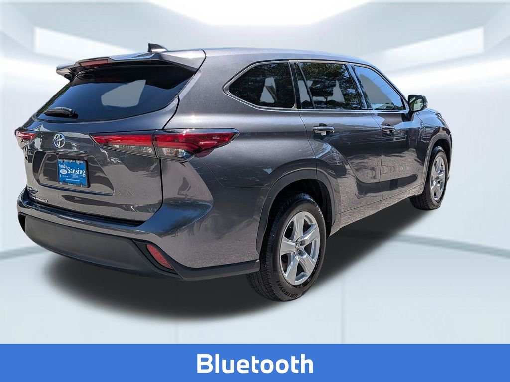 Used 2022 Gray Toyota L image 6