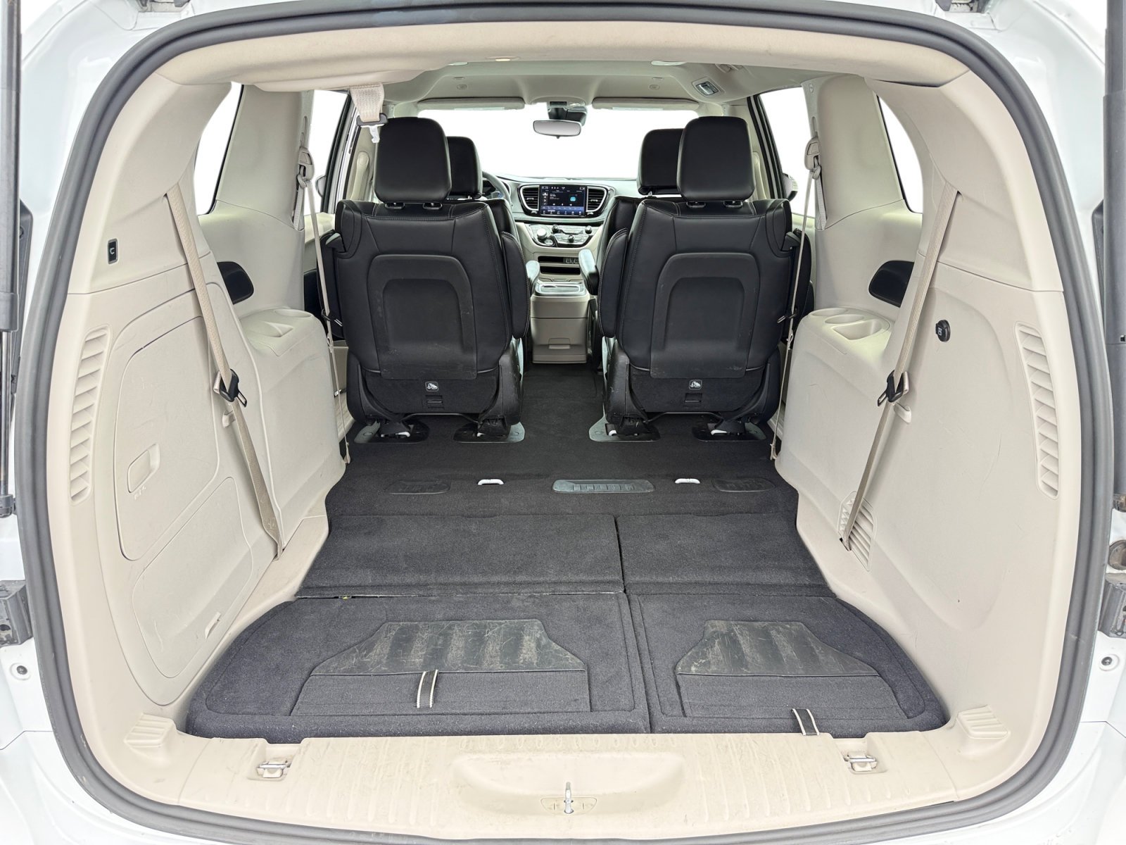 Used 2023 Bright White Clearcoat Chrysler Touring L image 17