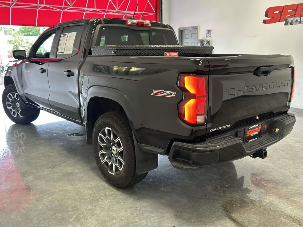 Used 2025 Black Chevrolet Z71 image 5