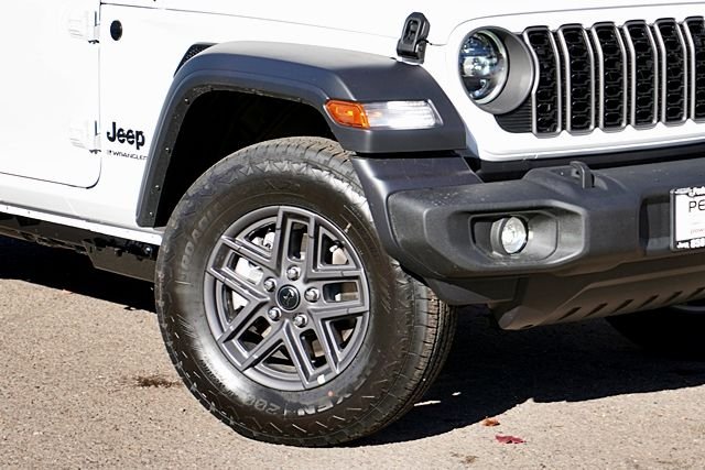 New 2026 Bright White Clear-Coat Exterior Paint Jeep Sport S image 4