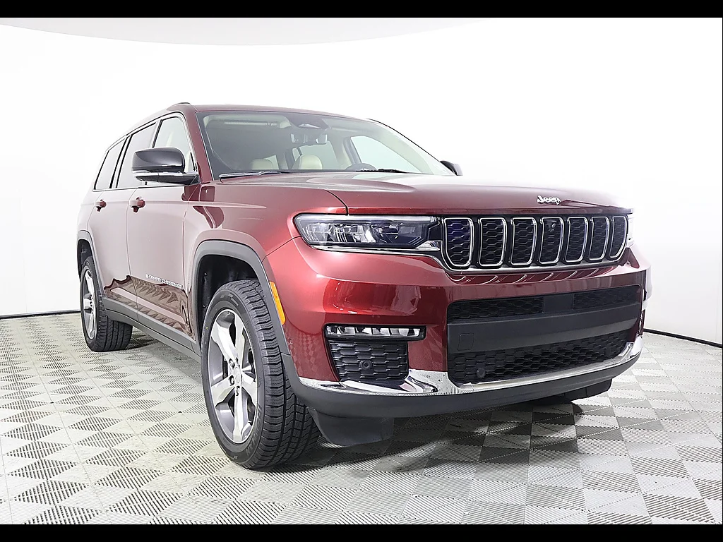 Used 2022 Velvet Red Pearl Coat Jeep Limited image 1