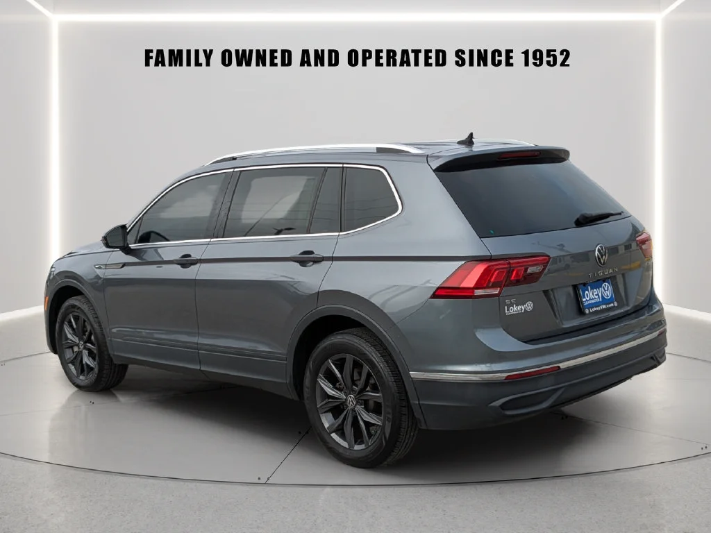 Used 2023 Gray Volkswagen 2.0T SE image 4