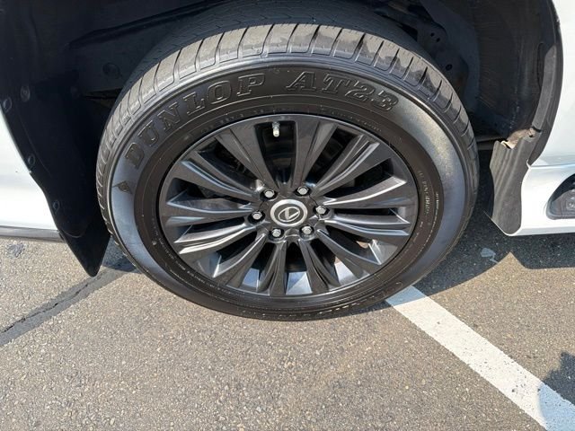 Used 2021 White Lexus 460 image 33