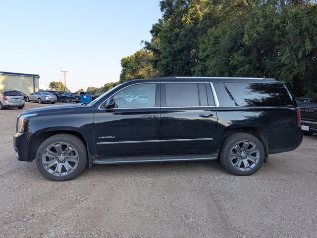 Used 2016  GMC Denali image 21