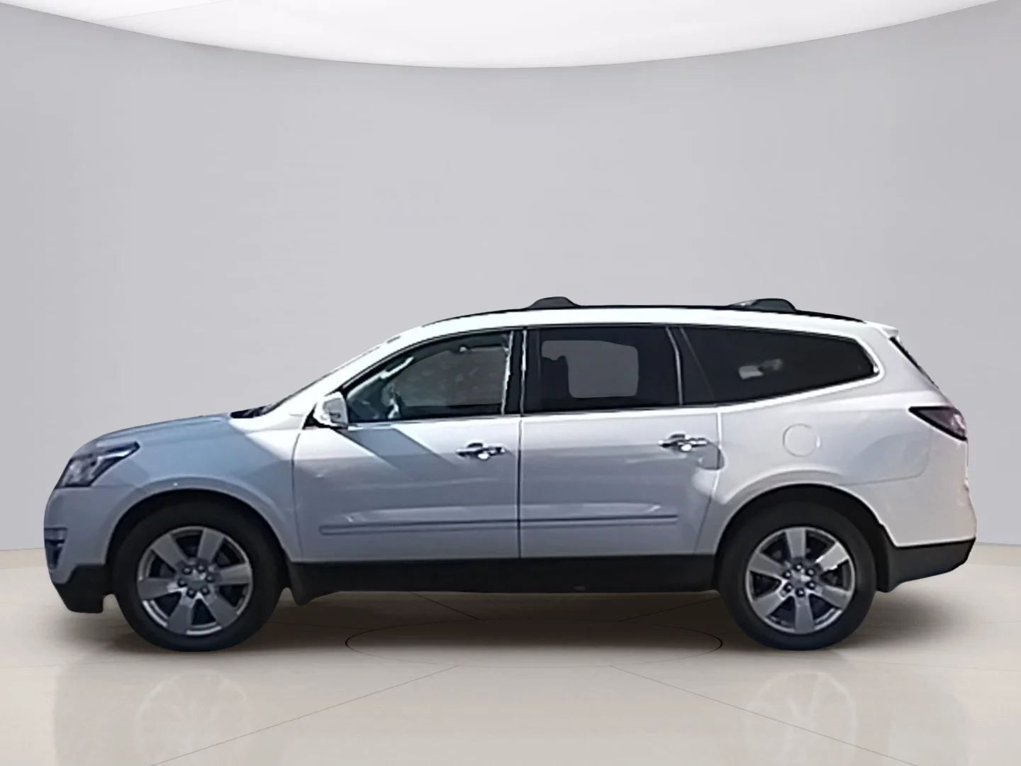 Used 2015 White Chevrolet LTZ image 2
