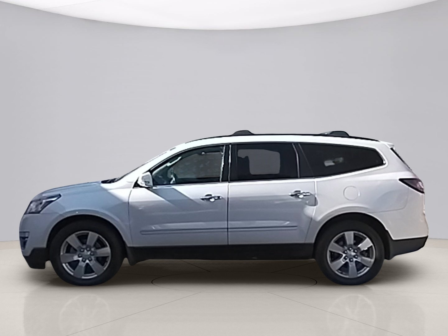 Used 2015 White Chevrolet LTZ image 2