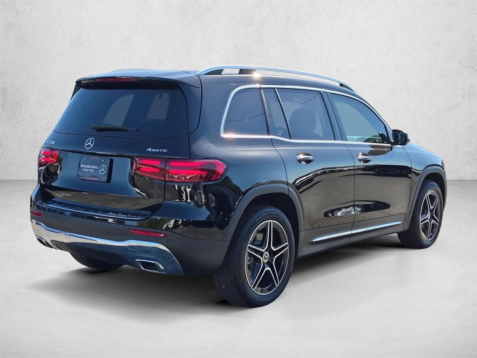 New 2026 Night Black Mercedes-Benz GLB250 image 2