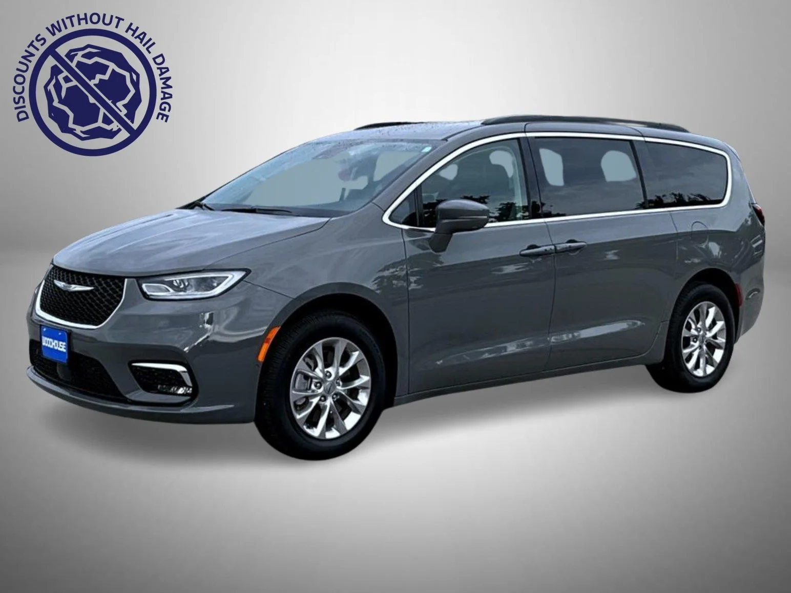 Used 2022 White Chrysler Touring L image 1