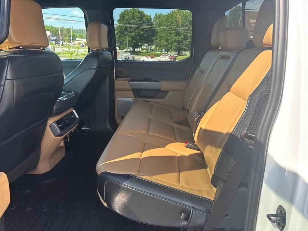 Used 2023 White Ford Lariat image 17