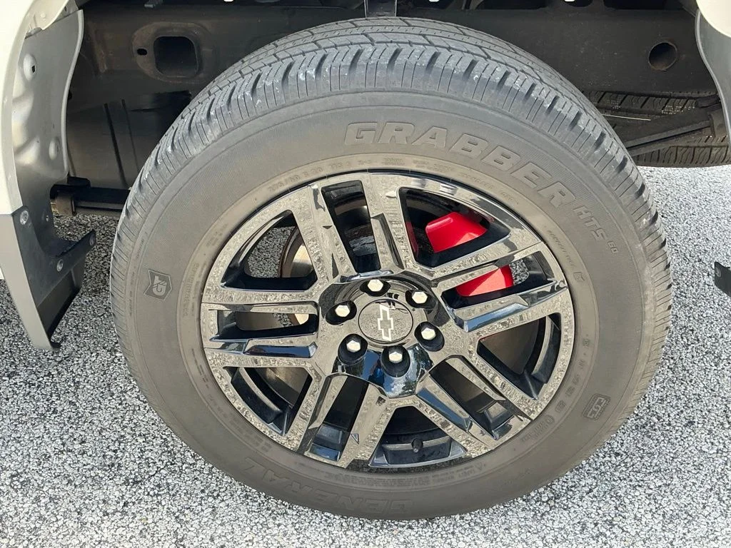 Used 2022 Silver Chevrolet Custom image 29