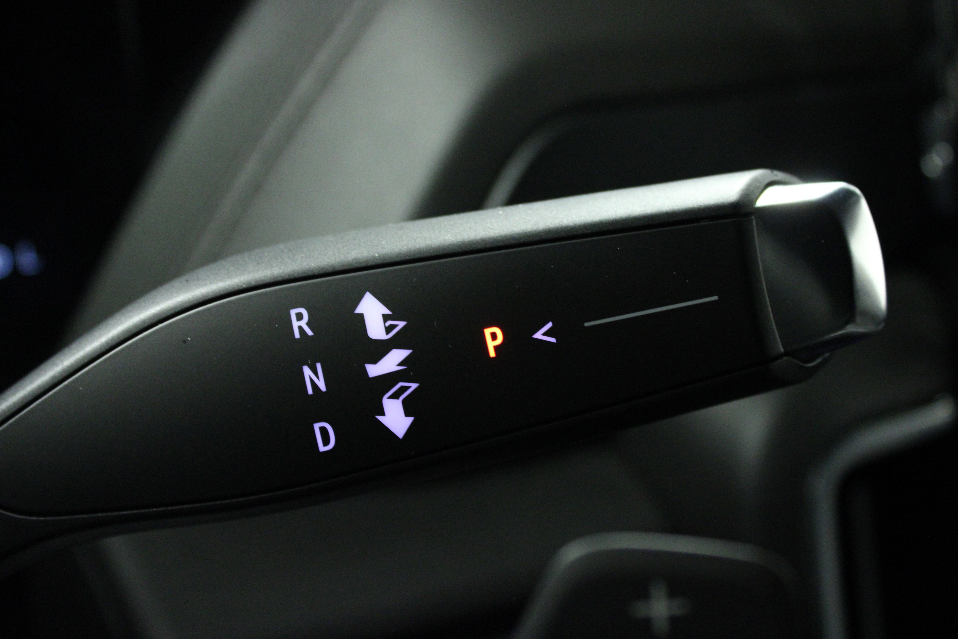 Used 2025 Sterling Metallic GMC Denali image 24