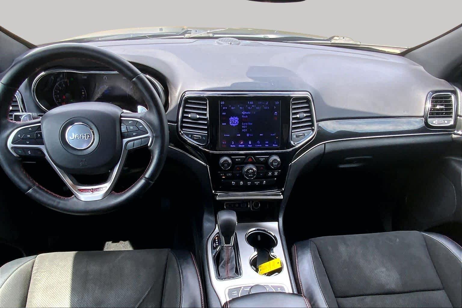 Used 2019 Diamond Black Crystal Pearlcoat Jeep Trailhawk image 15