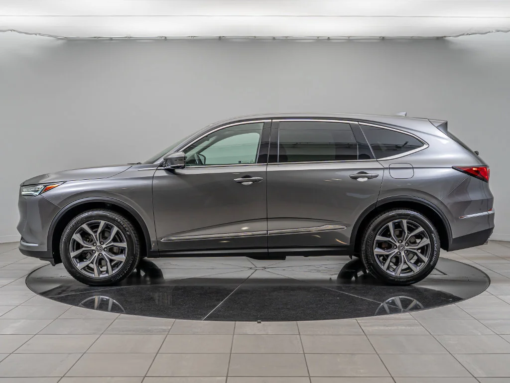 Used 2024 Liquid Carbon Metallic Acura Technology image 5