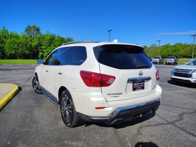 Used 2020 White Nissan Platinum image 5