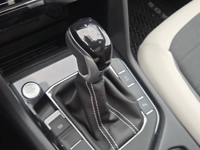 New 2026 Black Volkswagen 1.5T SE image 15