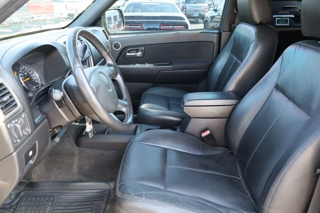 Used 2011 Gray Chevrolet 2LT image 21