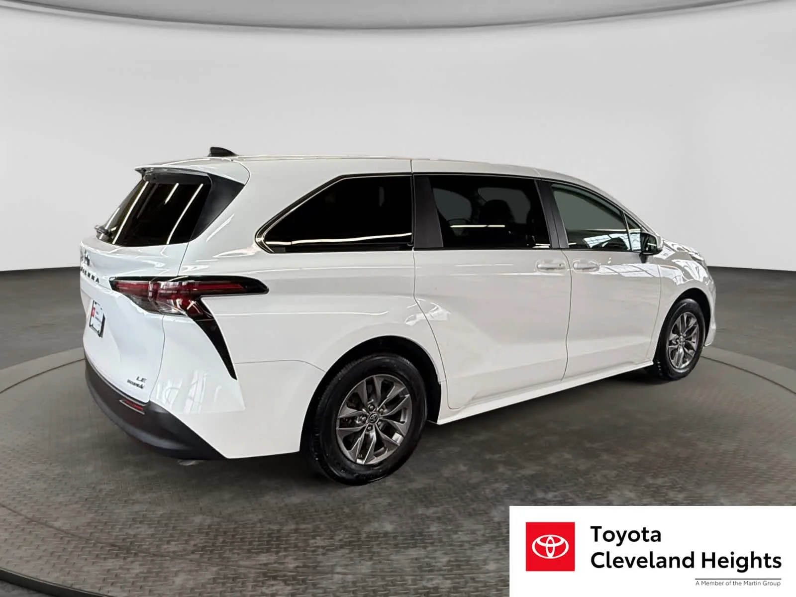Used 2024 Ice Cap Toyota LE image 5