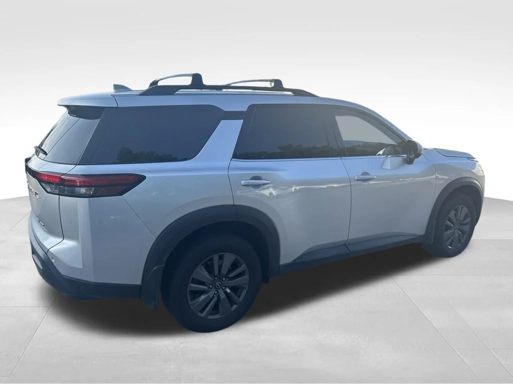 Used 2023 Silver Nissan SV image 5
