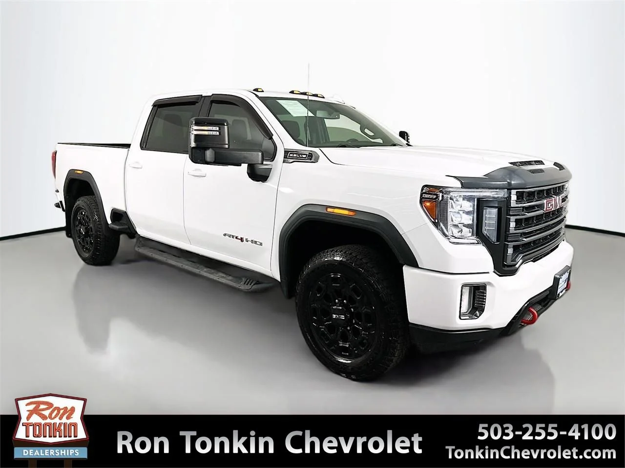 2022 GMC Sierra 4WD Crew Cab Standard Box AT4's photo
