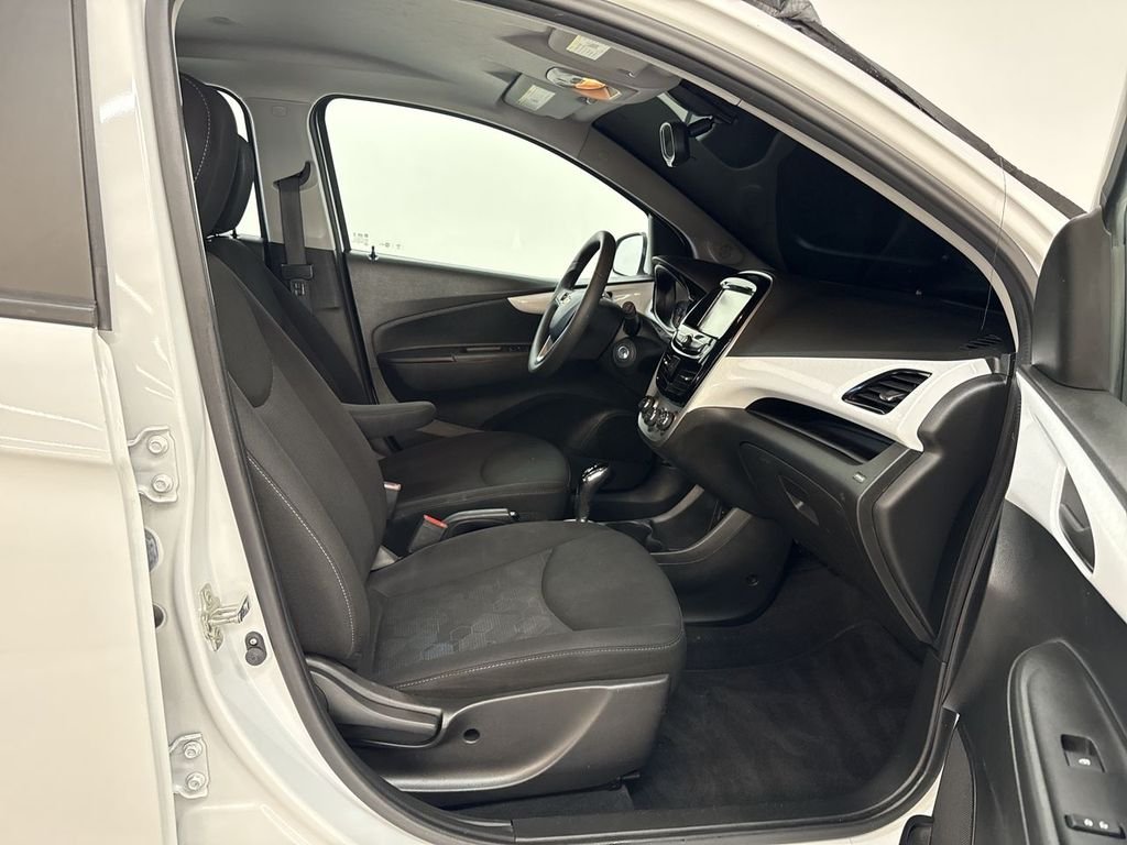 Used 2017 Summit White Chevrolet 1LT image 17