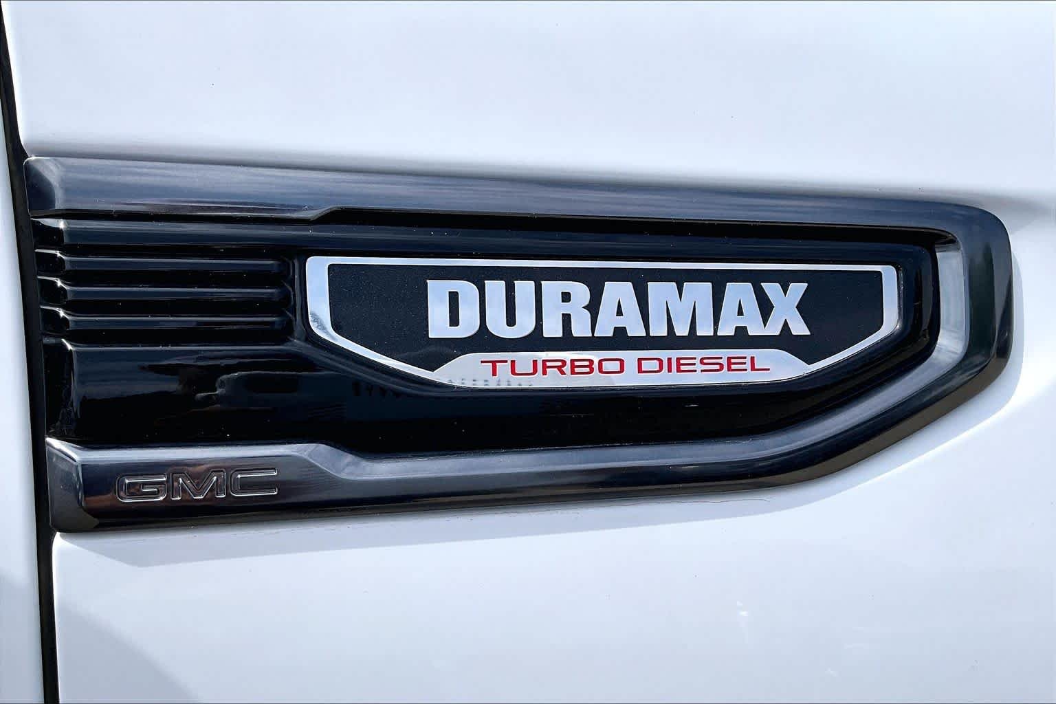 Used 2021 Summit White GMC AT4 image 30