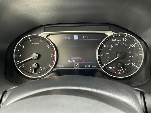 Used 2025 White Nissan 2.5 SL image 15