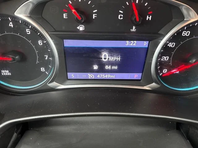 Used 2021 Silver Ice Metallic Chevrolet Premier image 20